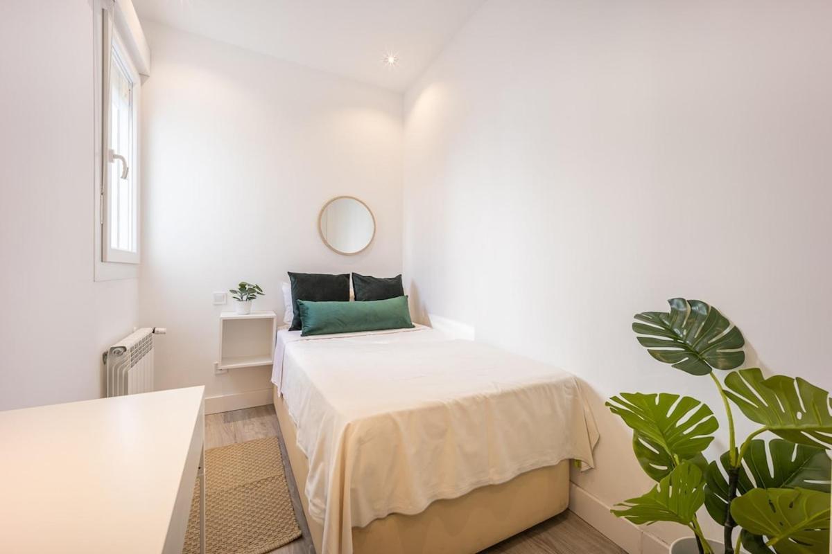 Apartamento Con Vistas En Lavapies Apartment มาดริด ภายนอก รูปภาพ